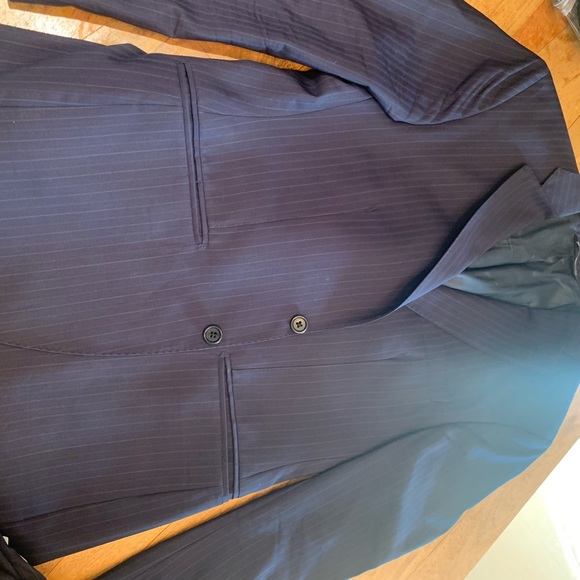 Men’s Saks Fifth Avenue suit ensemble - Picture 9 of 10